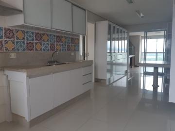 Alugar Apartamentos / Padrão em São José dos Campos. apenas R$ 2.500.000,00